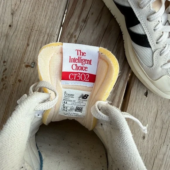 New Balance Men's Sneakers in White and Black - Picture 6 of 8